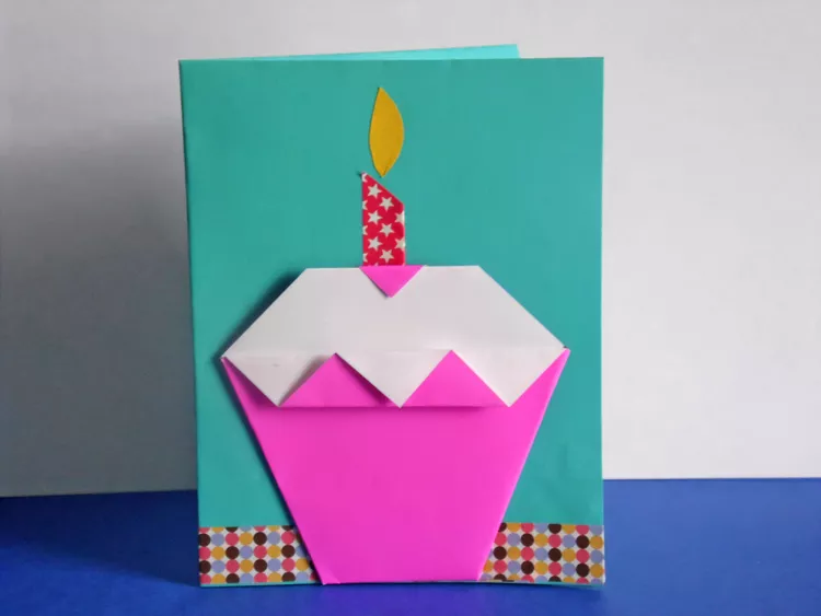 Cách tạo thiệp sinh nhật Origami hình bánh Cupcake đáng yêu 